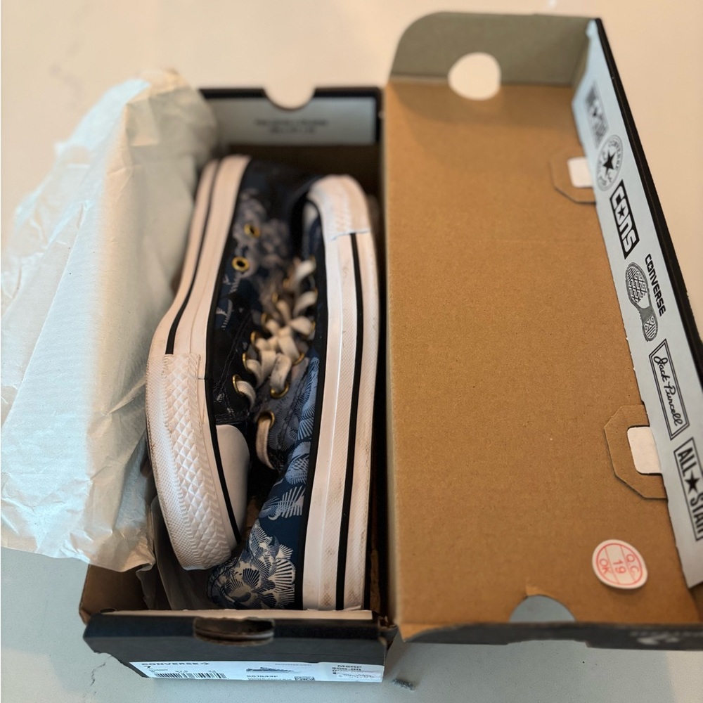 Converse Navy Blue Floral Low Top Sneakers - Picture 3 of 8